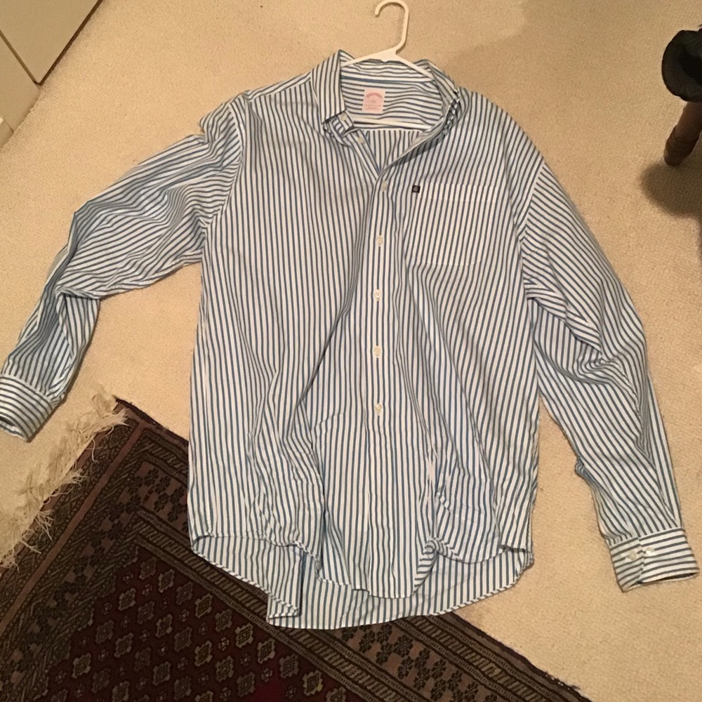 Brooks Brothers Men’s Large Button Down